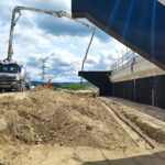 WS-1.6_betonowanie korytka odwadniającego zasypki przyczółka